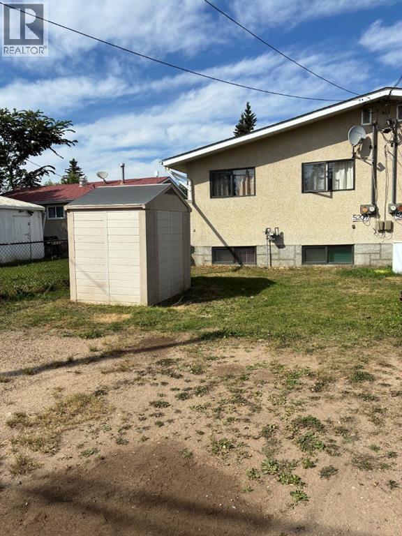 Listing photo – 5209 60 Street, Ponoka