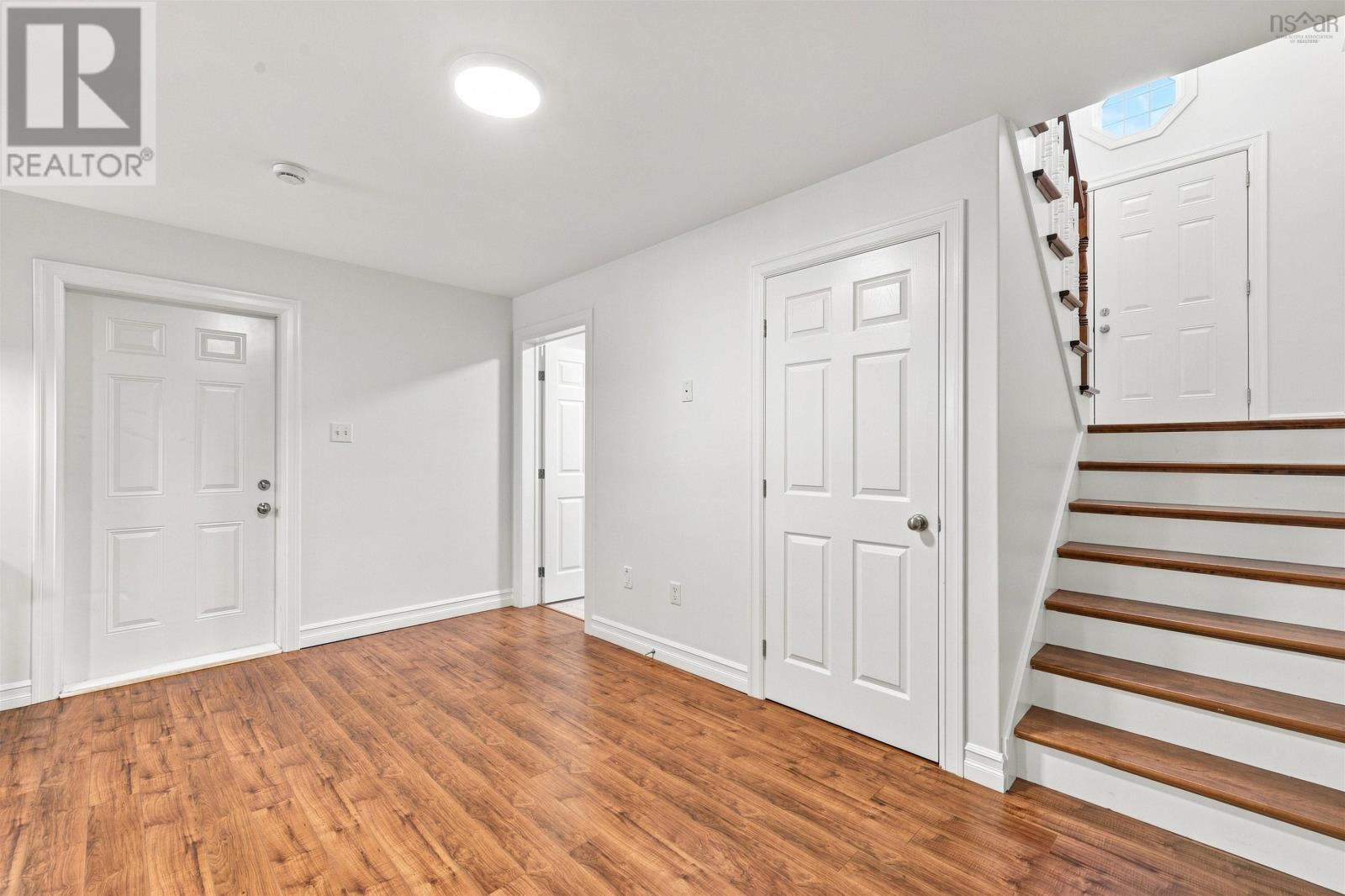 20 Lakeland Street - 27