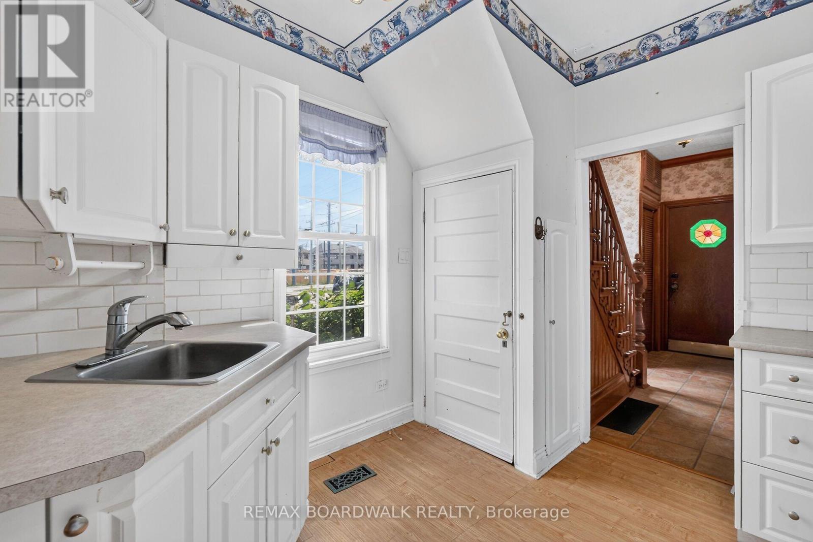 17 FRANCIS STREET - Image 14