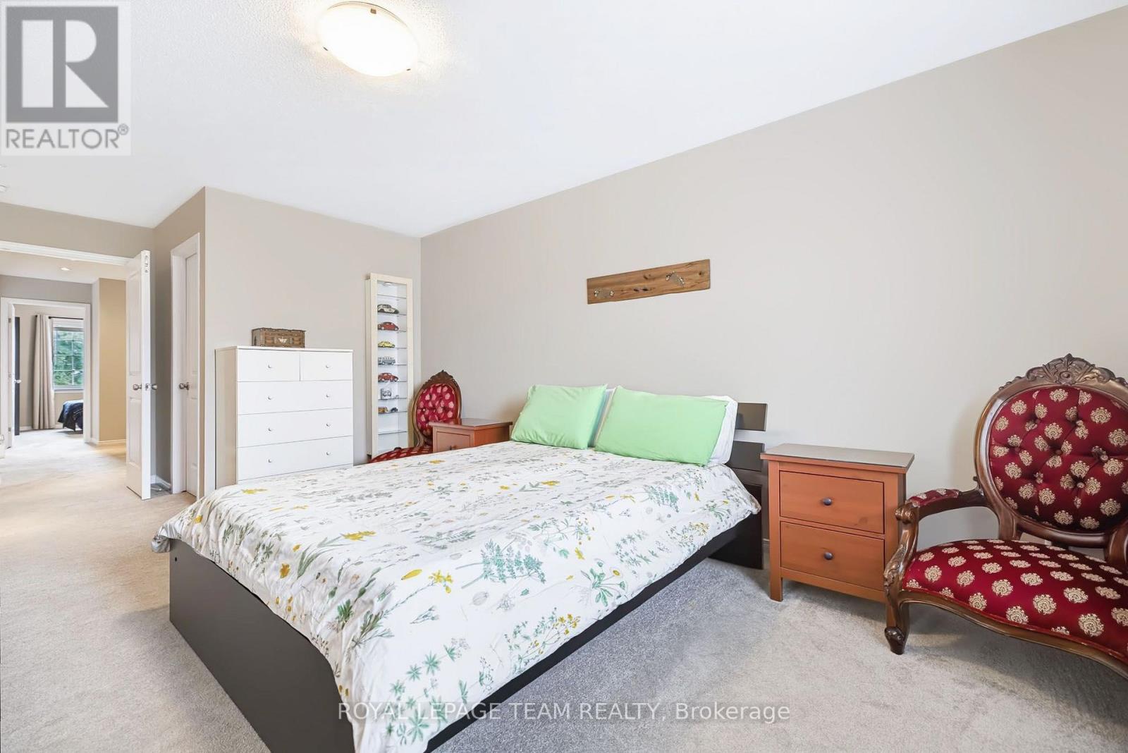 490 DUNDONALD DRIVE - 27