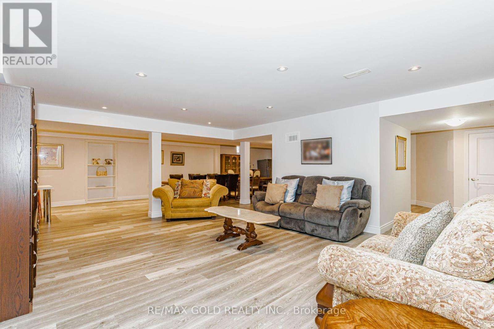 10 FALKLAND ROAD - 30