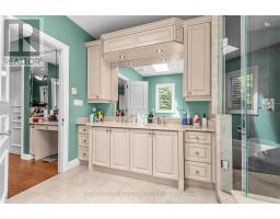 164 Owen Boulevard, Toronto, ON M2P1G7 Photo 38