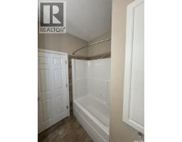 1736 C Avenue N, Saskatoon, SK S7L1L7 Photo 17