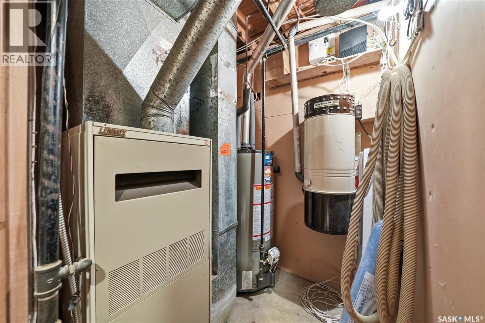 2145 37th STREET W - Image 33