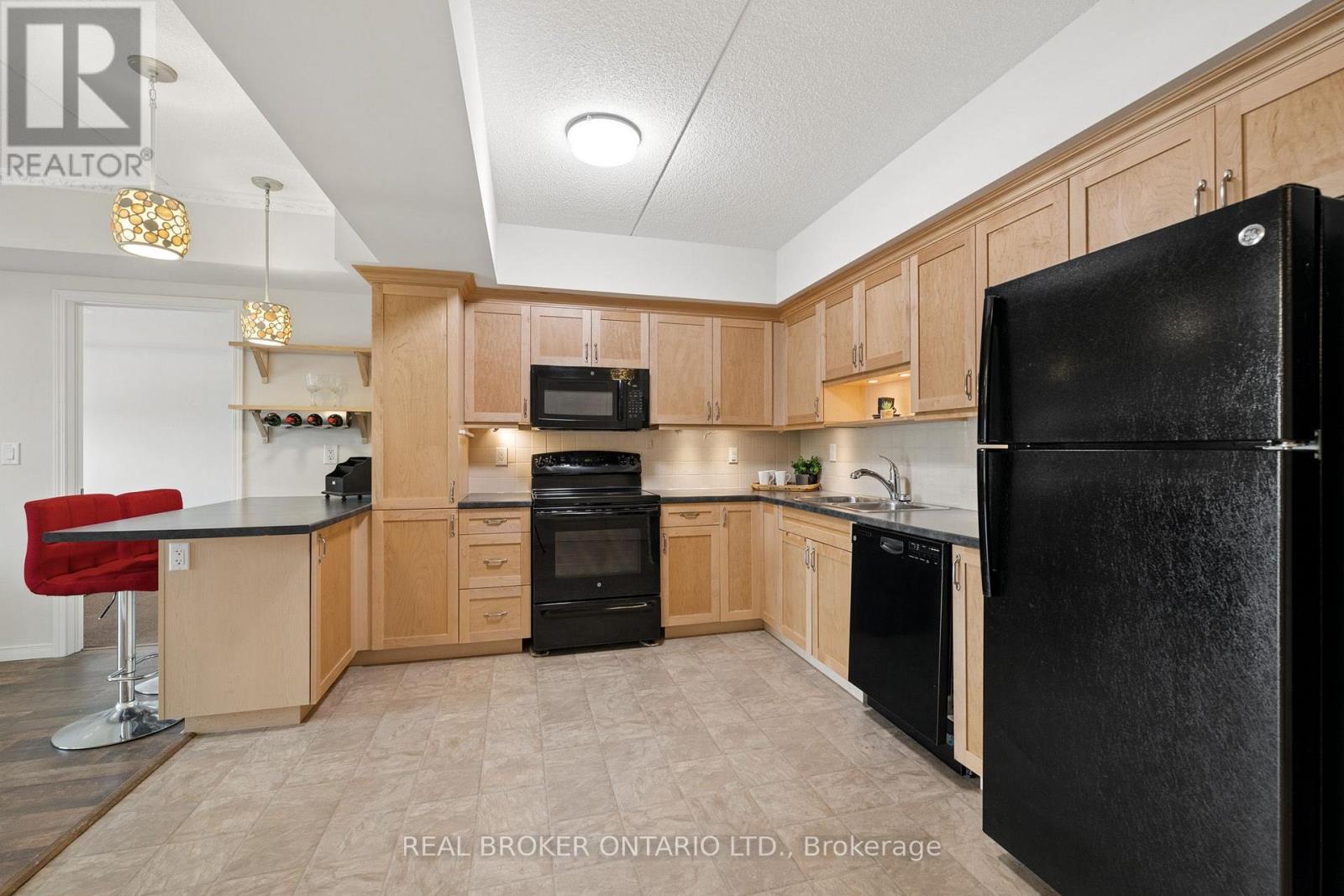 #211 155 WATER STREET S - Image 6