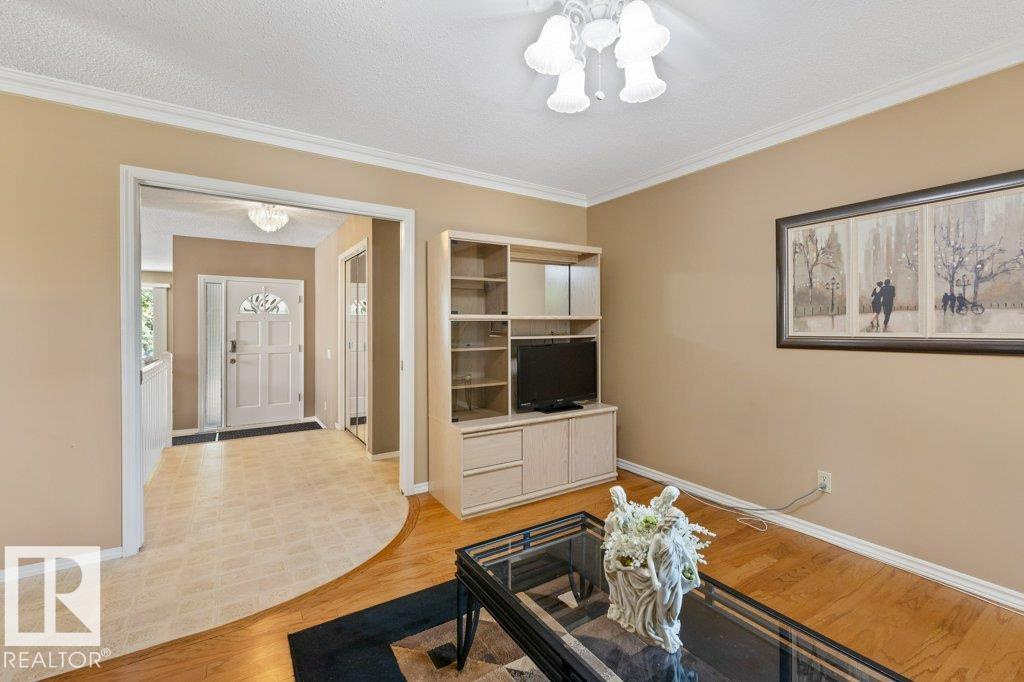 22 WENTWORTH CR - 17