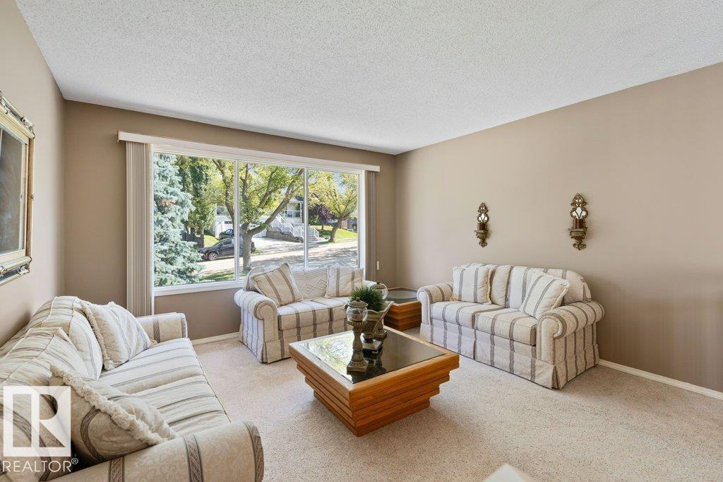 22 WENTWORTH CR - 9