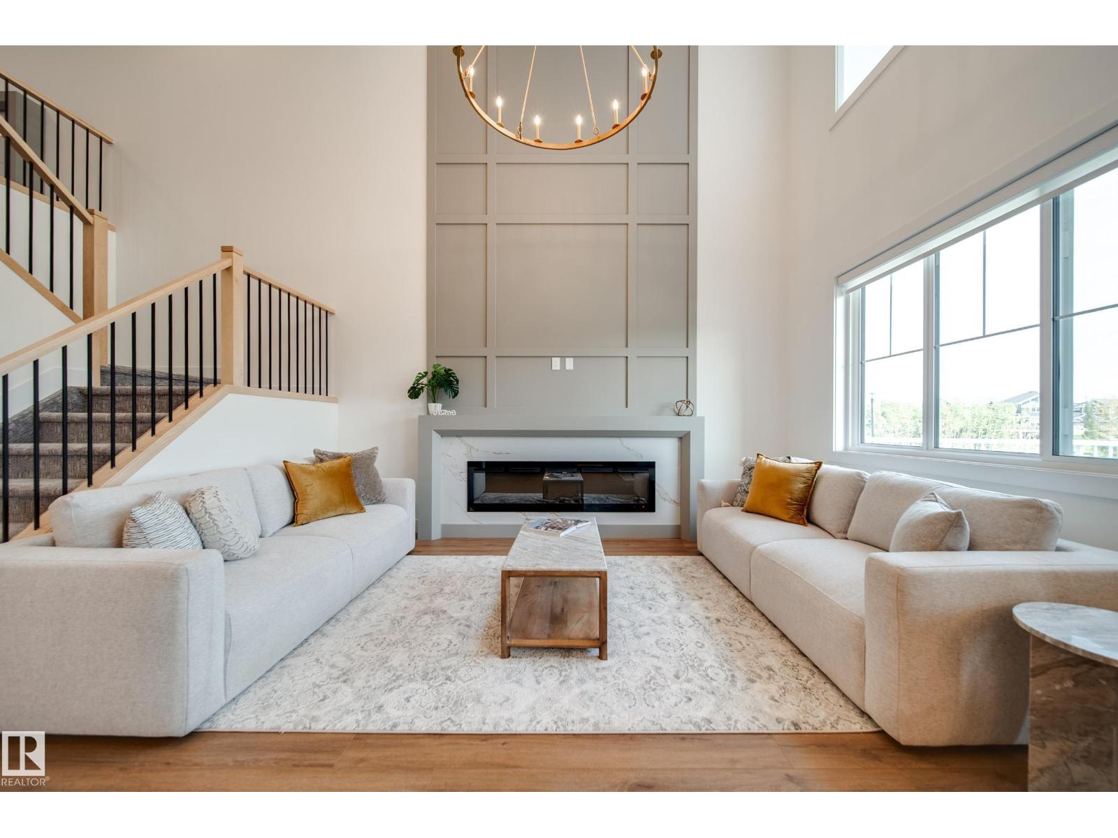 3337 CHICKADEE DR NW, Edmonton, Alberta, T5S0V6