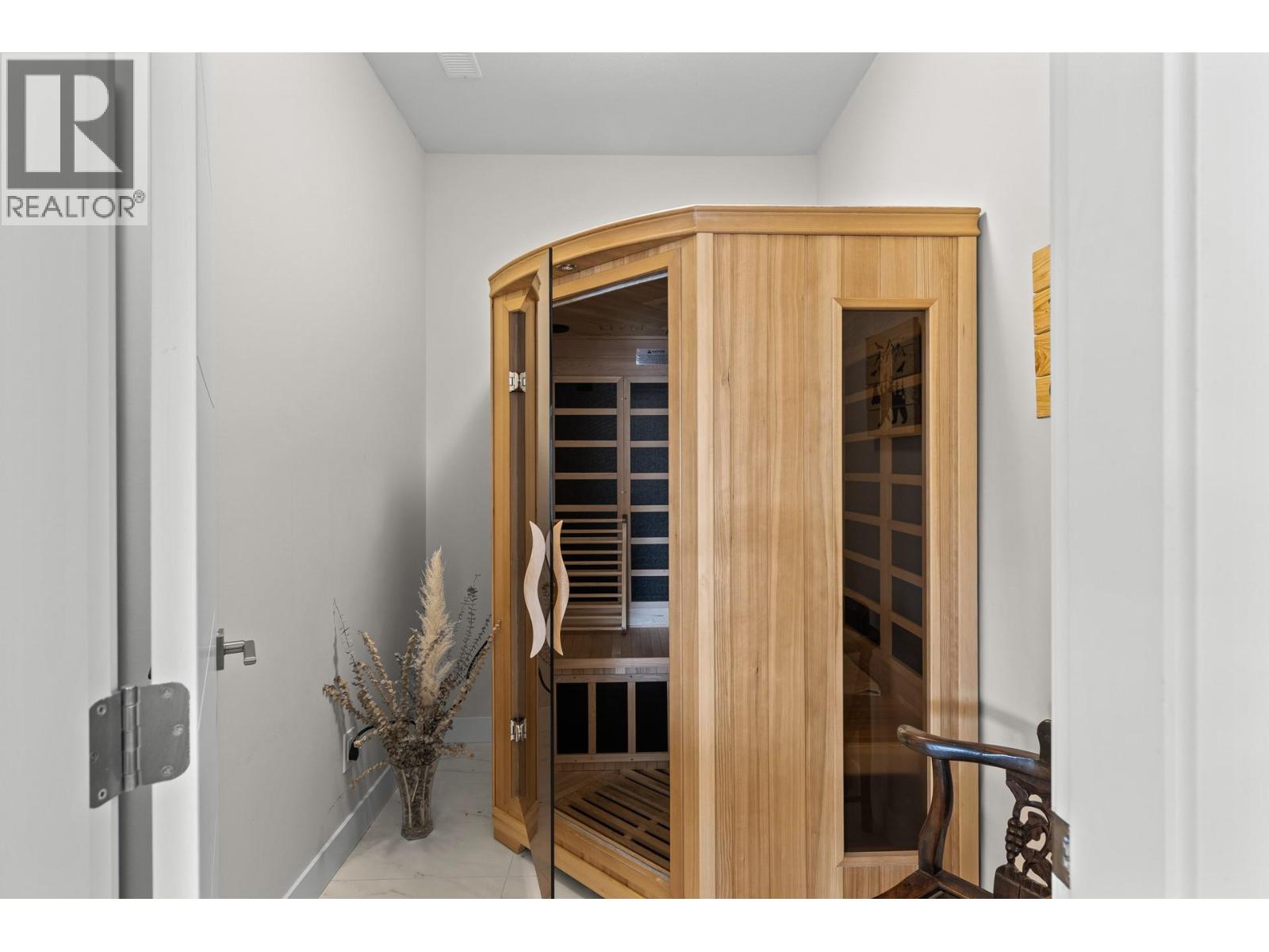 8 1349 Rocky Point Drive, Kelowna