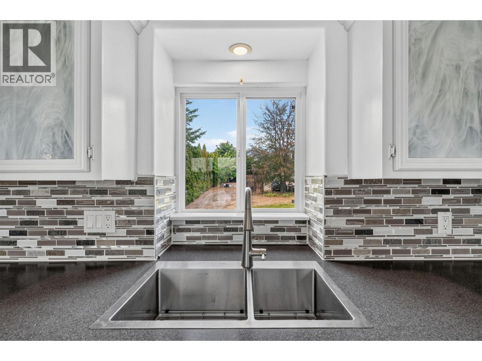  2848 Inverness Road, West Kelowna