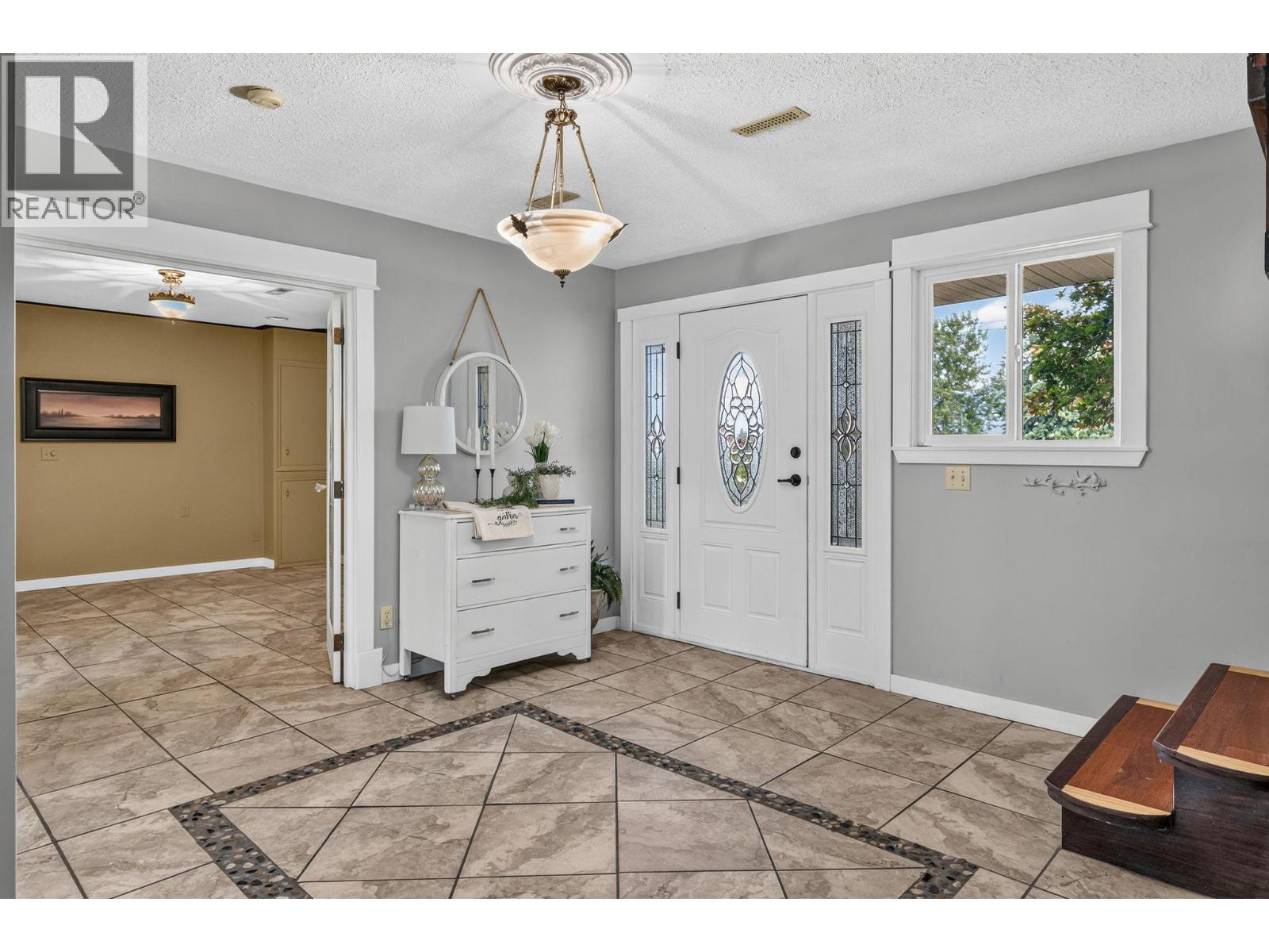  2848 Inverness Road, West Kelowna