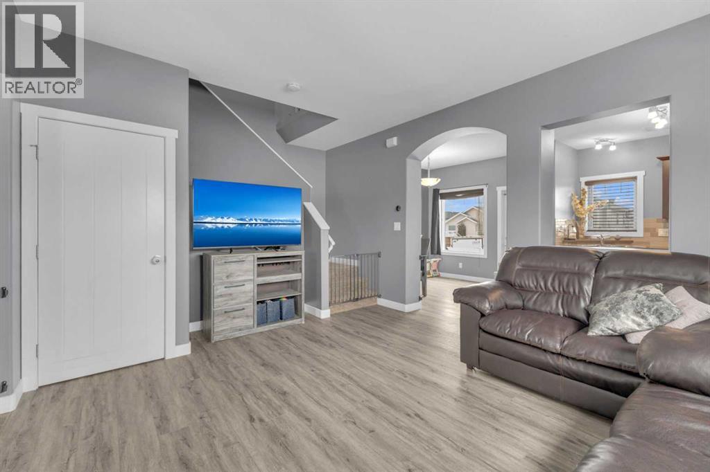 Listing photo – 2 Sullivan Close, Red Deer