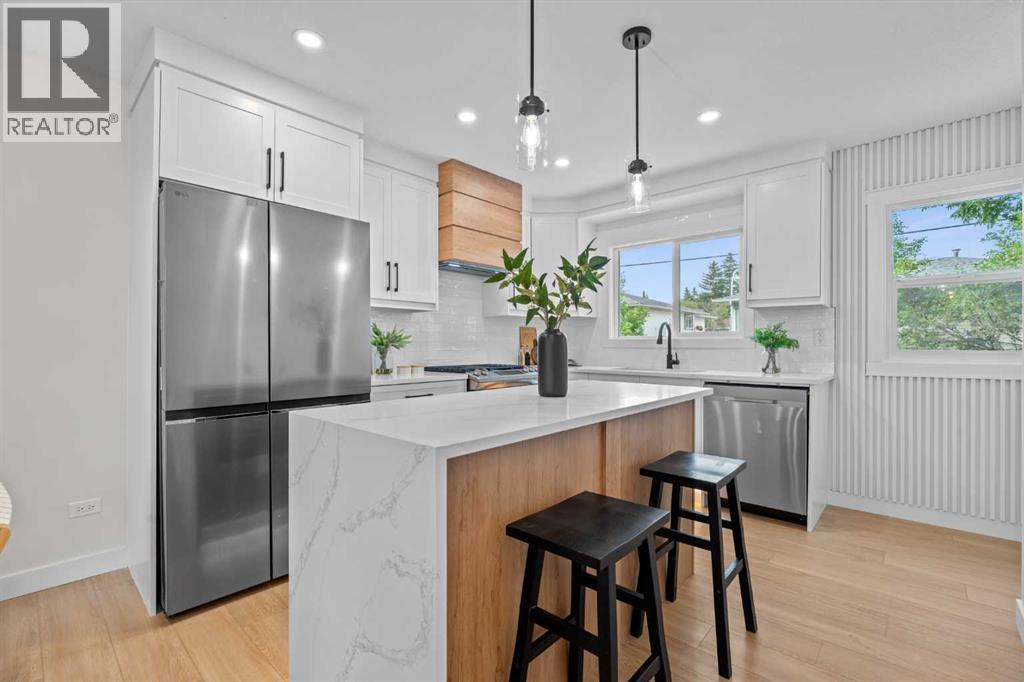 3020 15 Avenue SW - 1