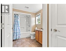 7 Stewart Street, photo 24
