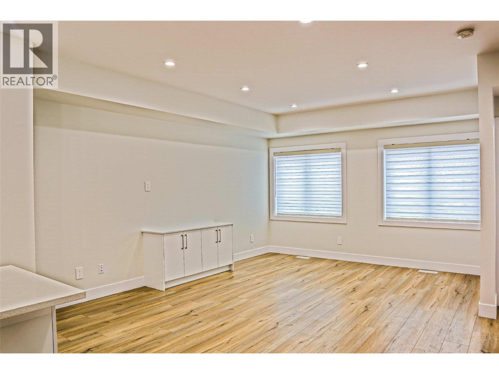 #13 1354 Rutland Road - 5