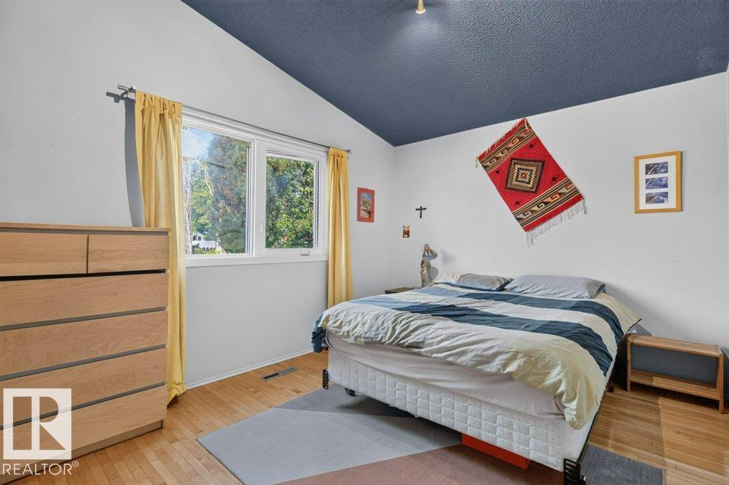 8308 68A ST NW - 14