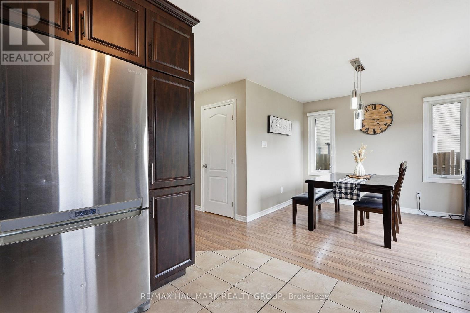 438 DENIS STREET - Image 23