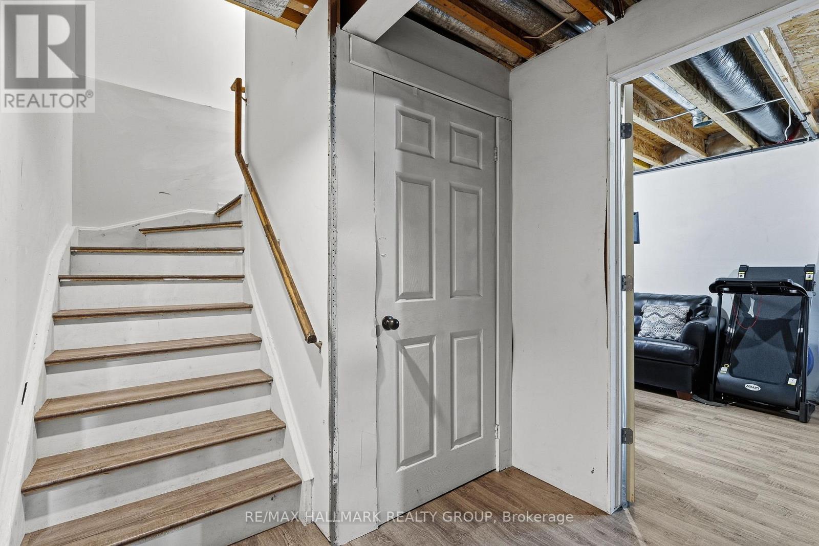 438 DENIS STREET - Image 31