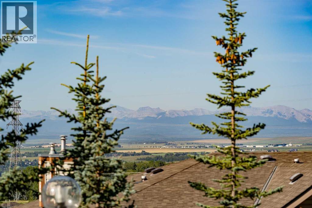 #2 140 Rockyledge View NW - 37