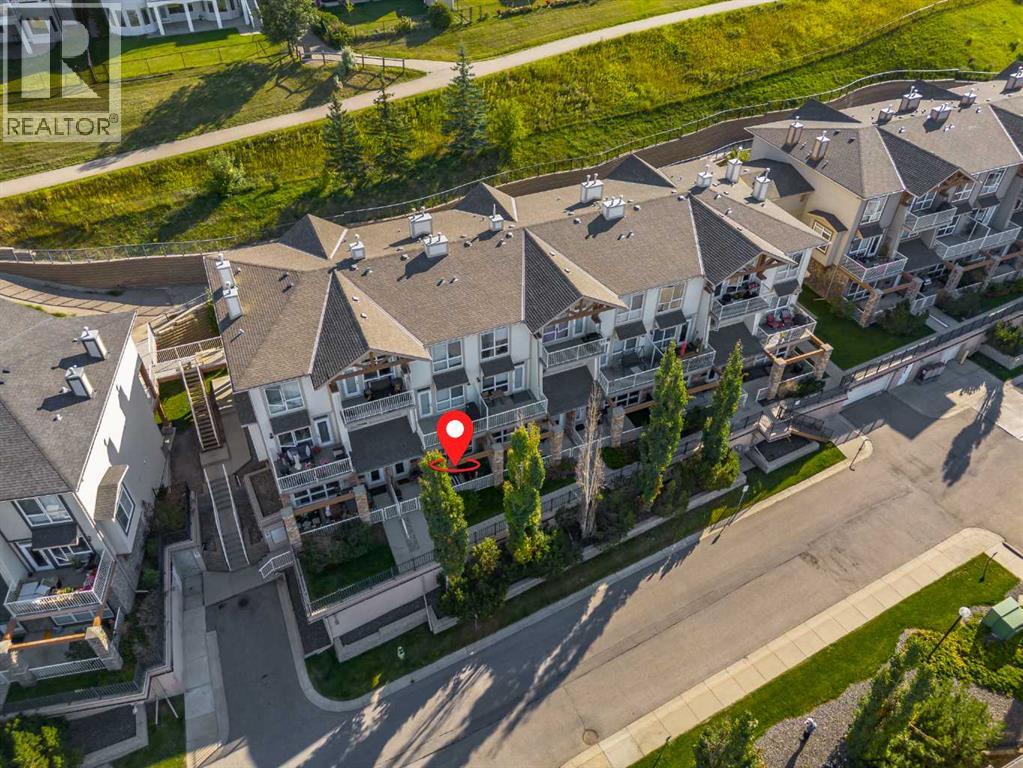 #2 140 Rockyledge View NW - 45