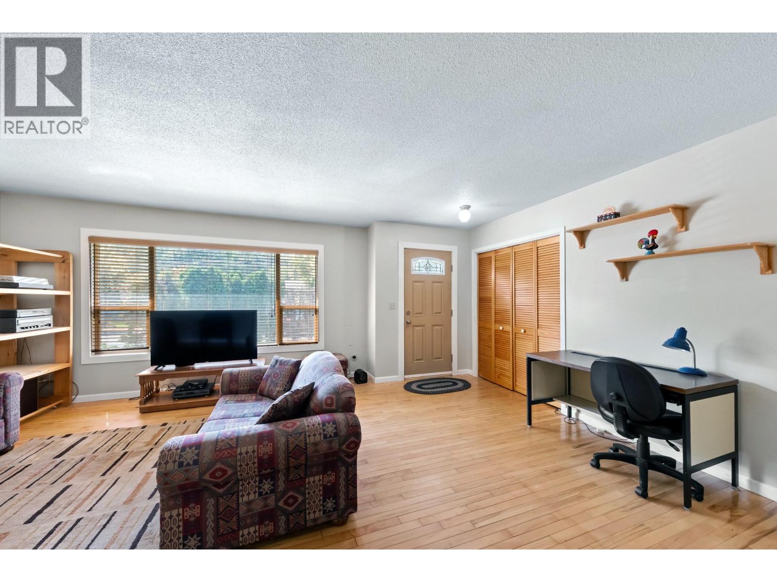  1230 Creekside Road, Kelowna