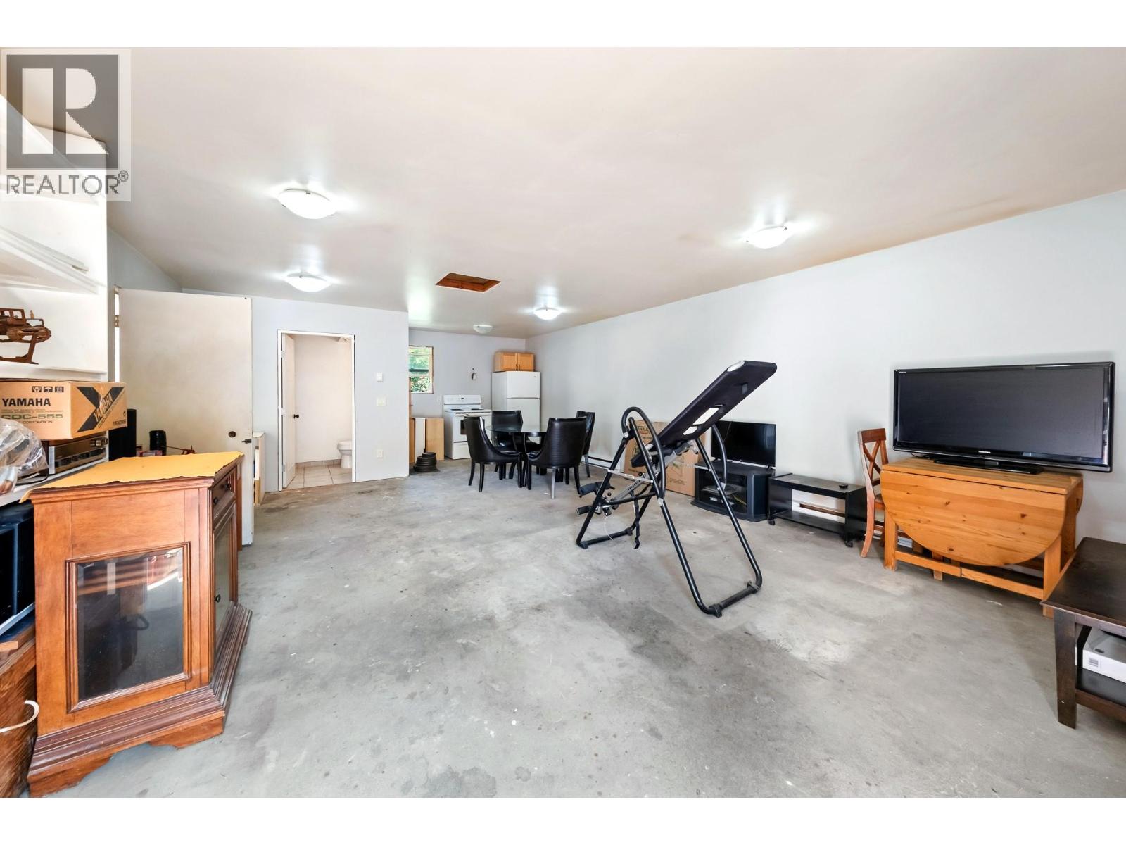  1230 Creekside Road, Kelowna