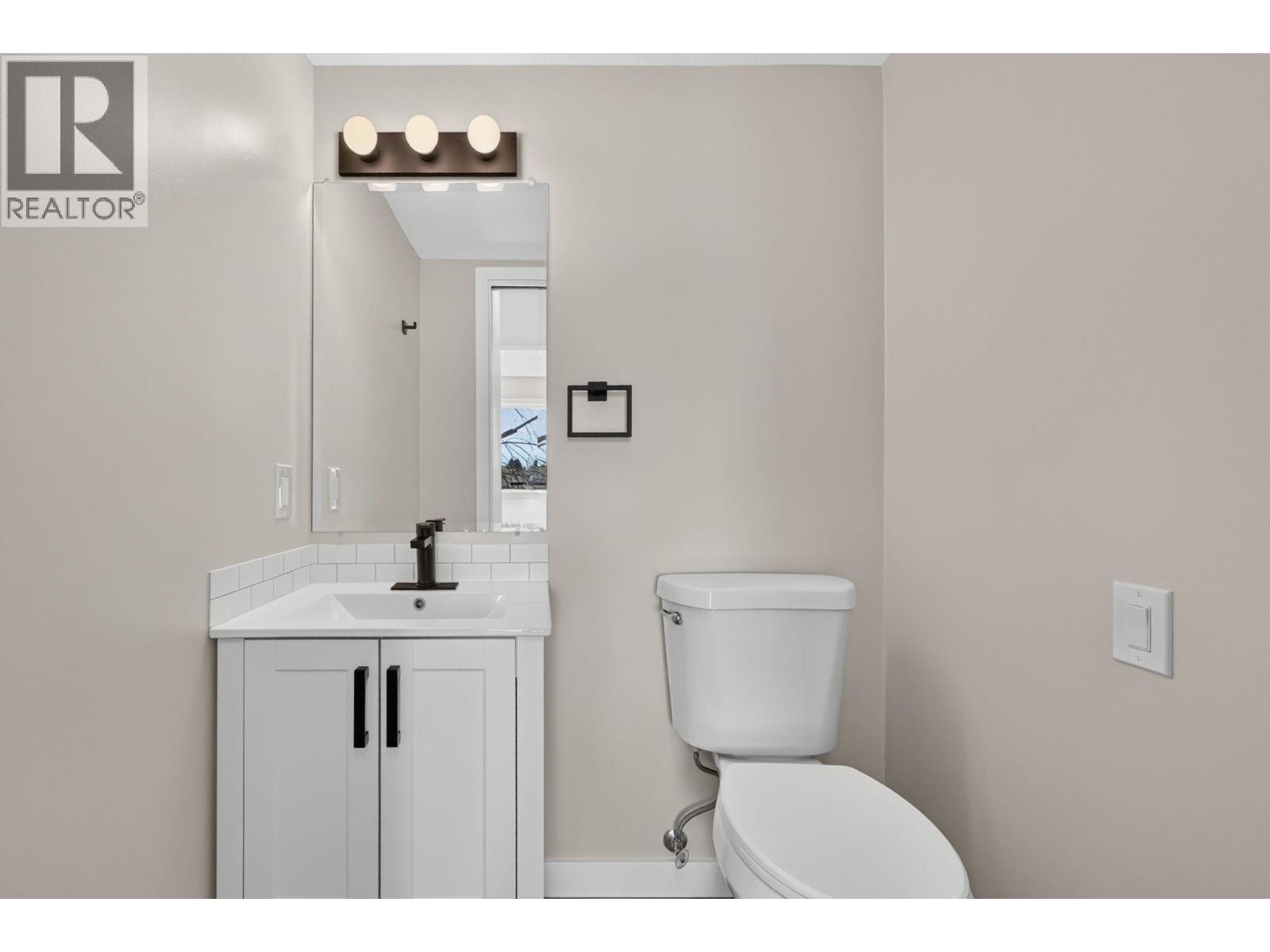 311 3180 De Montreuil Court, Kelowna