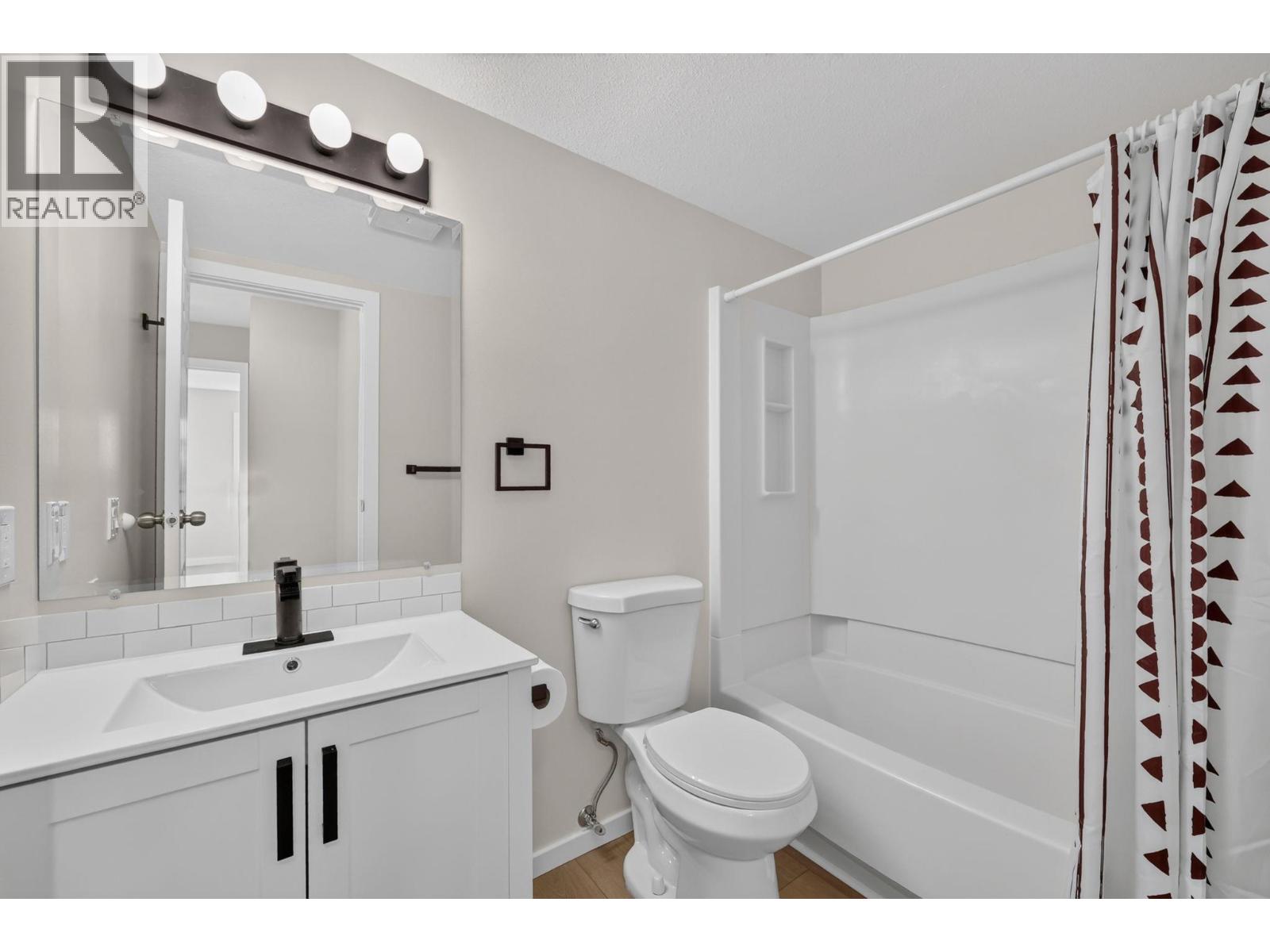 311 3180 De Montreuil Court, Kelowna