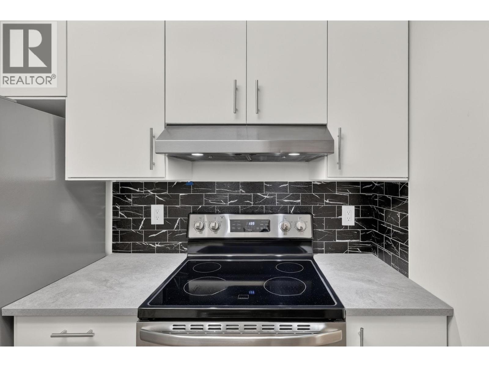 311 3180 De Montreuil Court, Kelowna