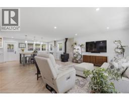 3747 Hilliam Road, Scotch Creek, BC V0E1M5 Photo 11