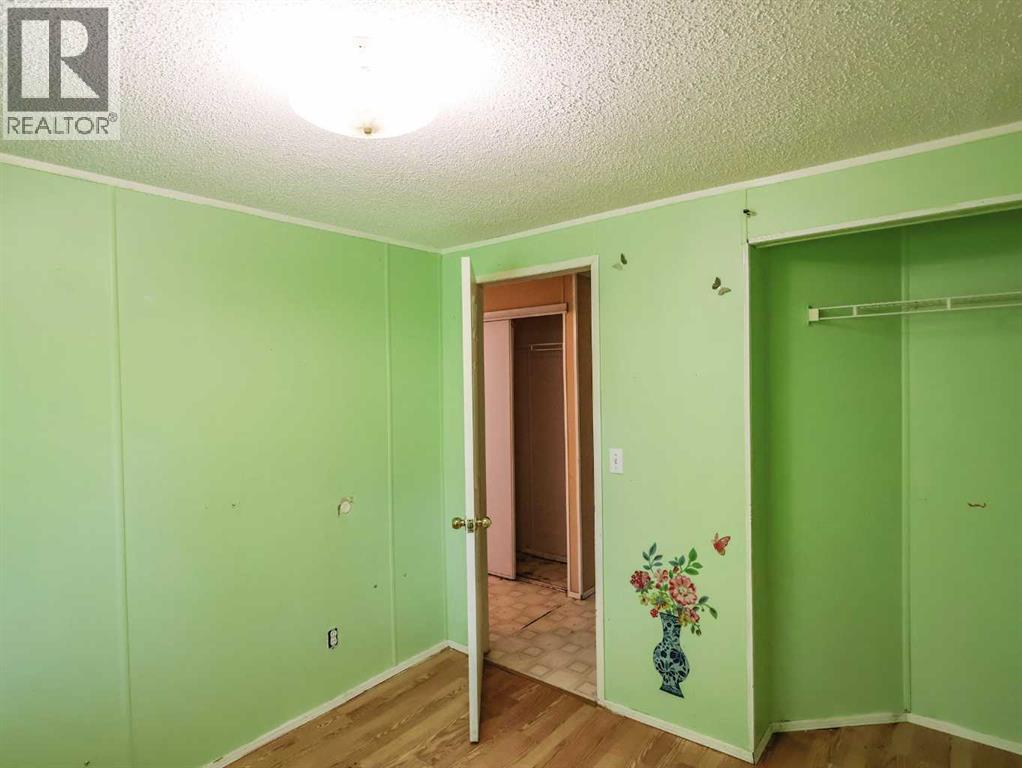 Listing photo – 6024 Spruce Crescent, Stettler