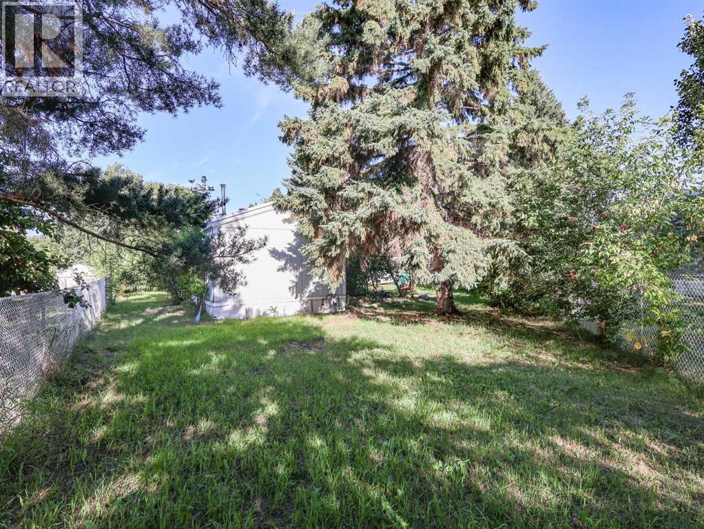 Listing photo – 6024 Spruce Crescent, Stettler