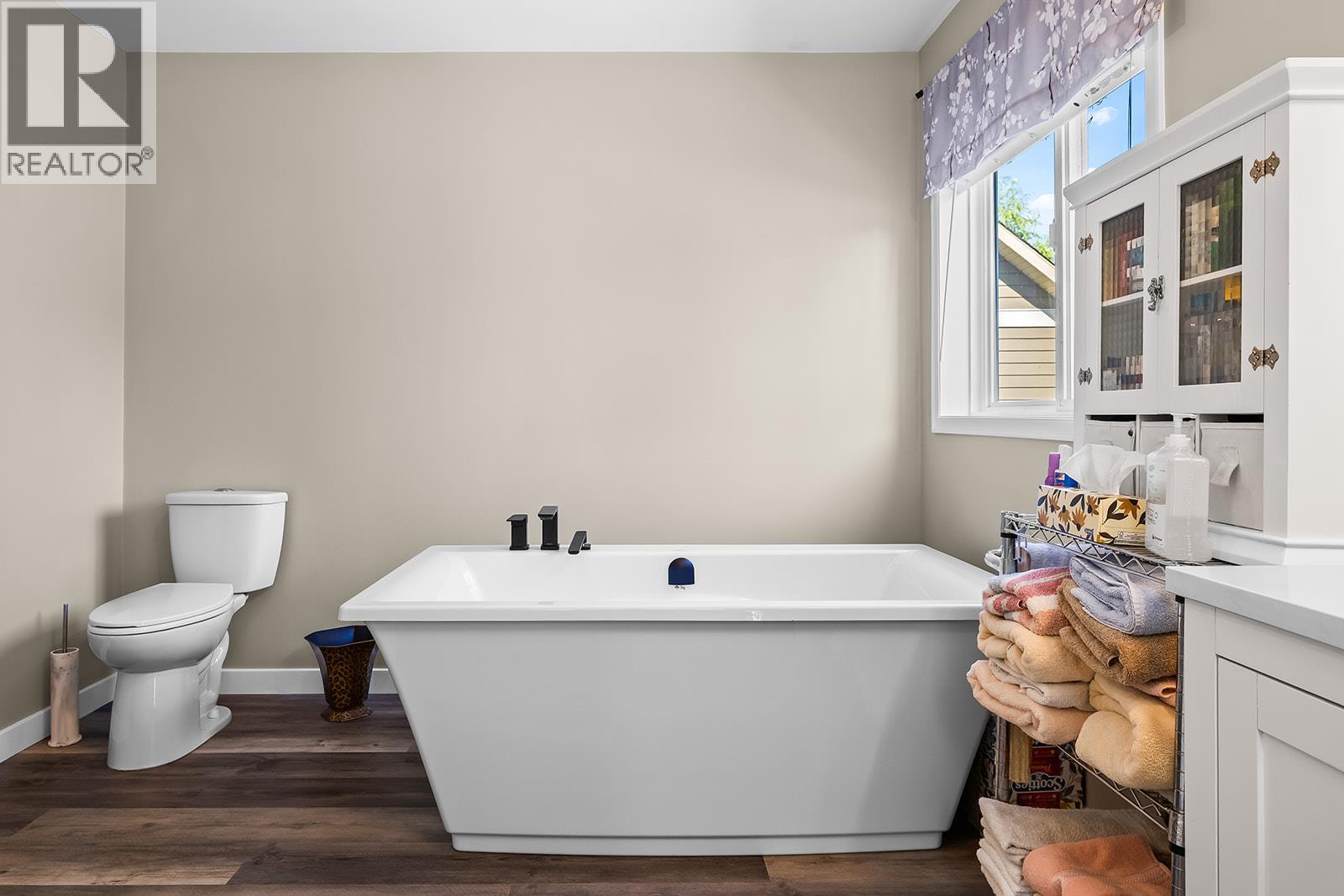  2049 Polo Road, Kelowna