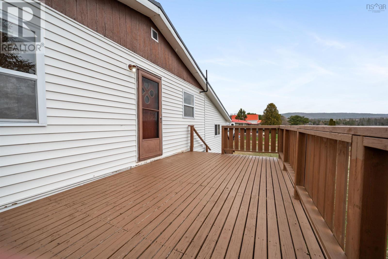 284 Willow Street - 10