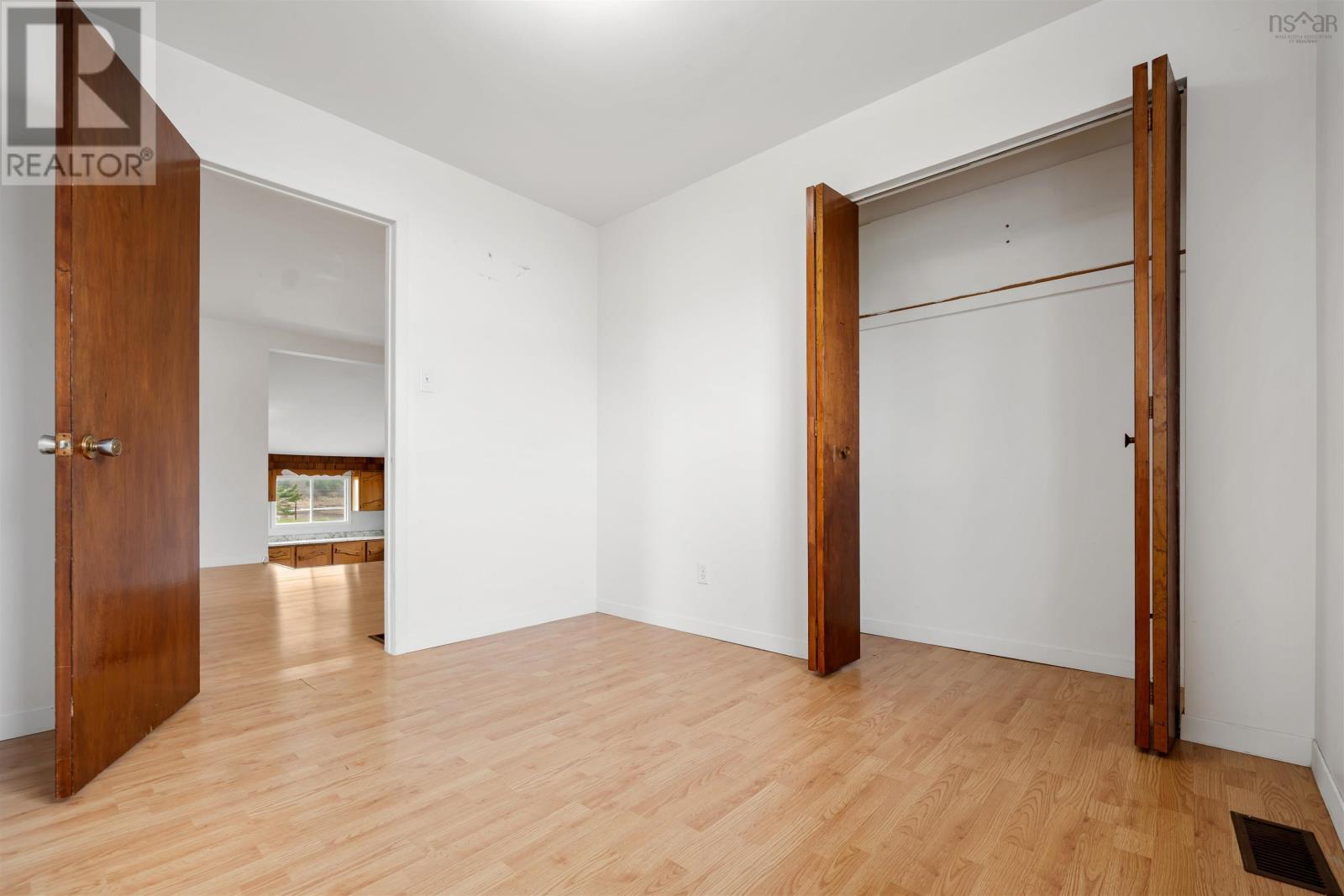 284 Willow Street - Image 33