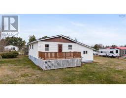 Kitchen - 284 Willow Street, Parrsboro, NS B0M1S0 Photo 7