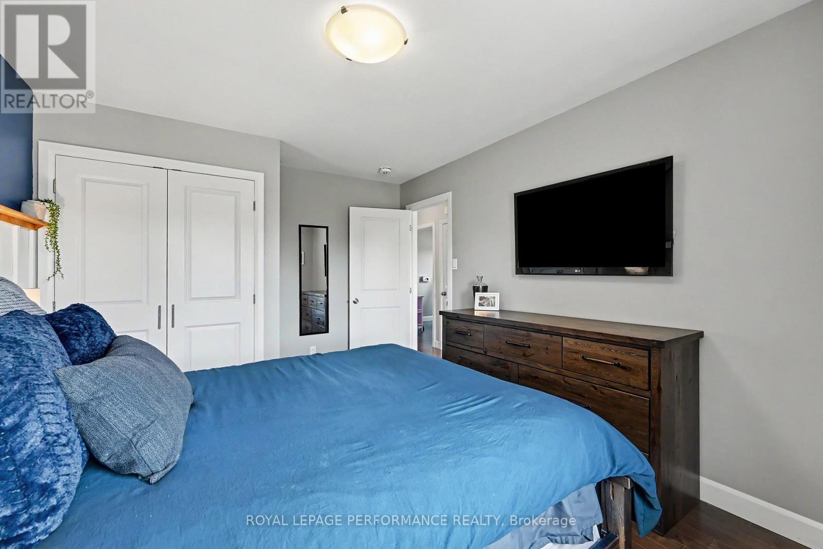 262 LOURDES AVENUE - 24