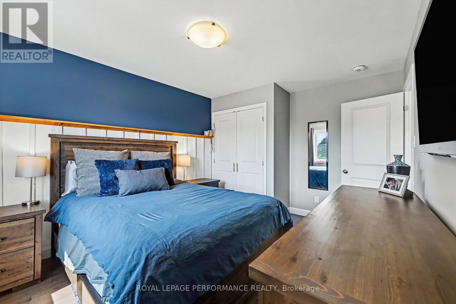 262 LOURDES AVENUE - 25