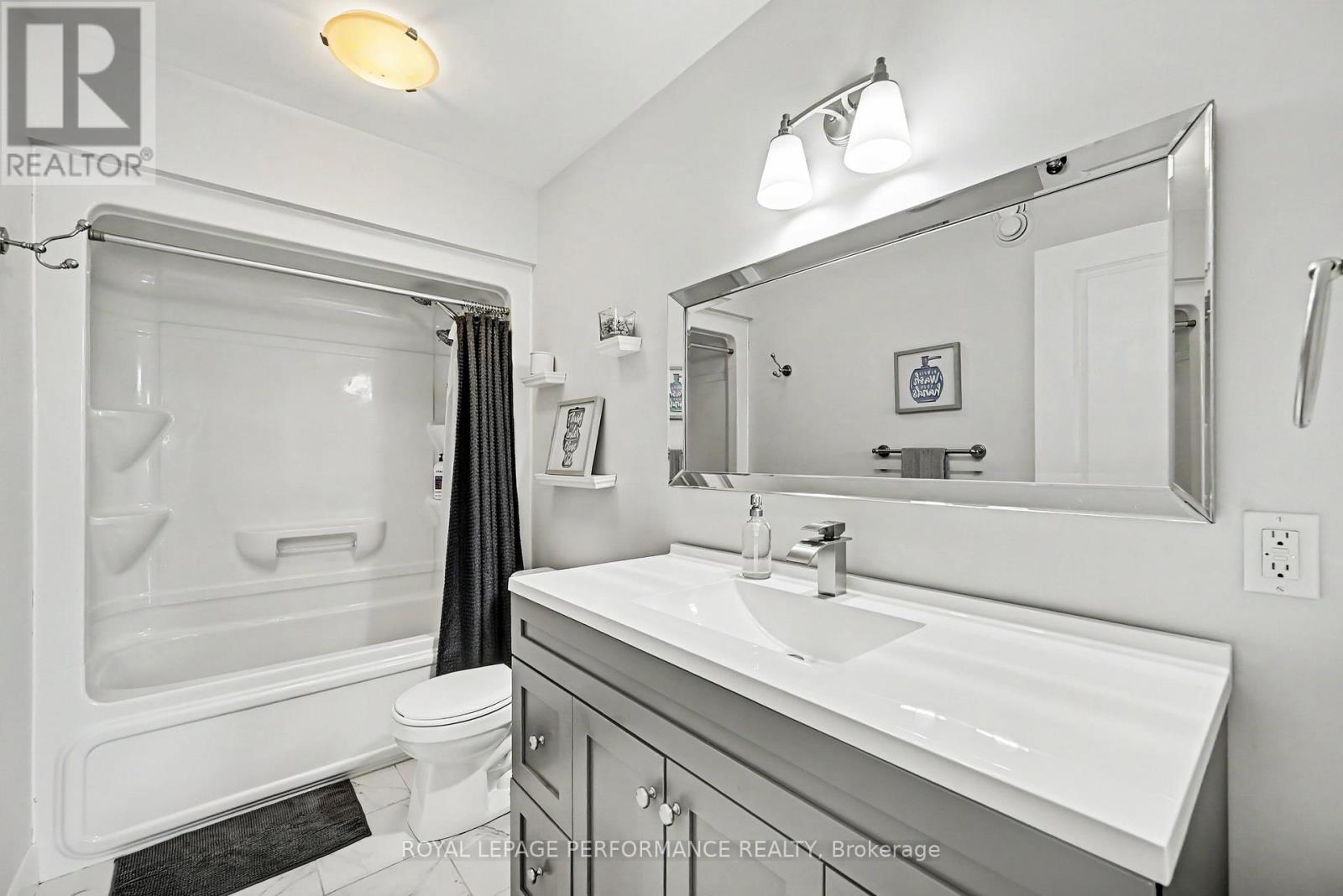 262 LOURDES AVENUE - 29