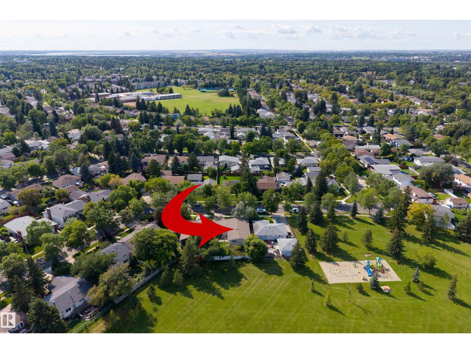 25 AMHERST CR - Image 64
