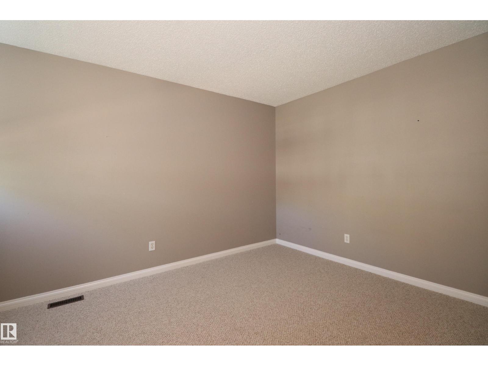 #26 4610 17 AV NW - Image 11