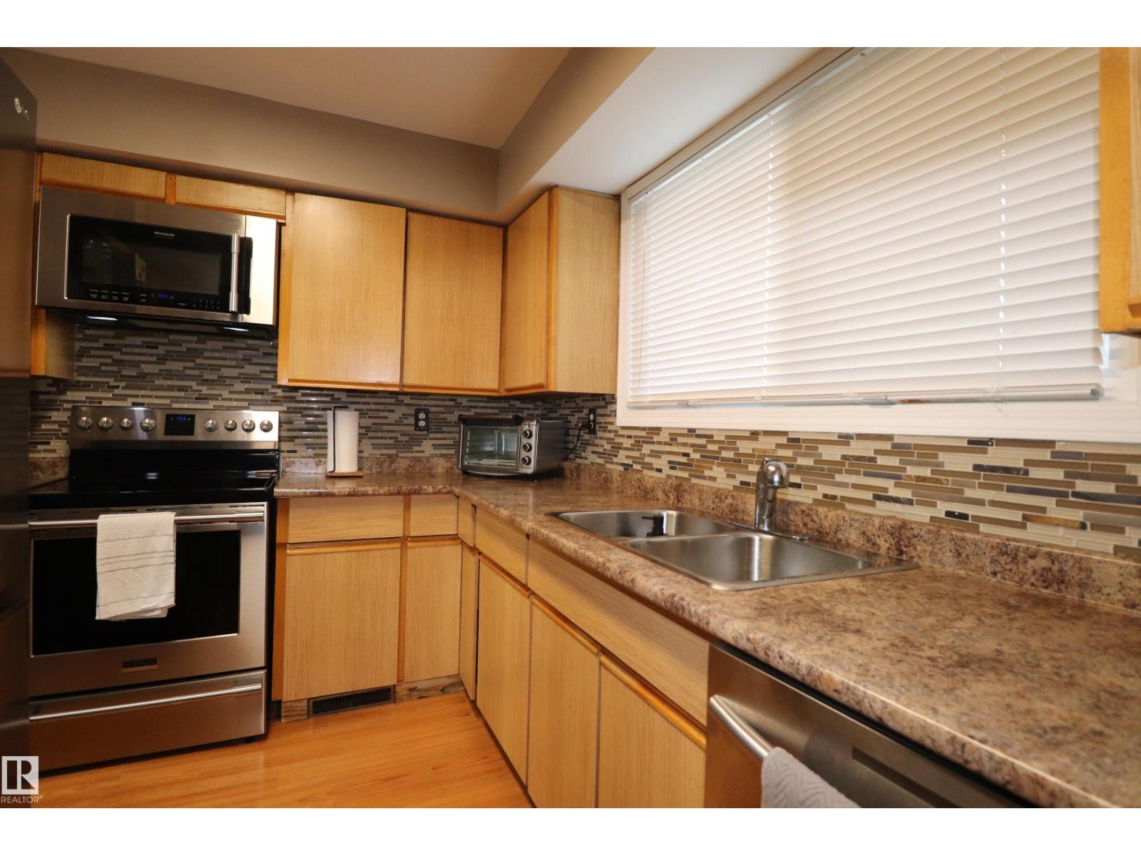 #26 4610 17 AV NW, Pollard Meadows, Edmonton photo 2