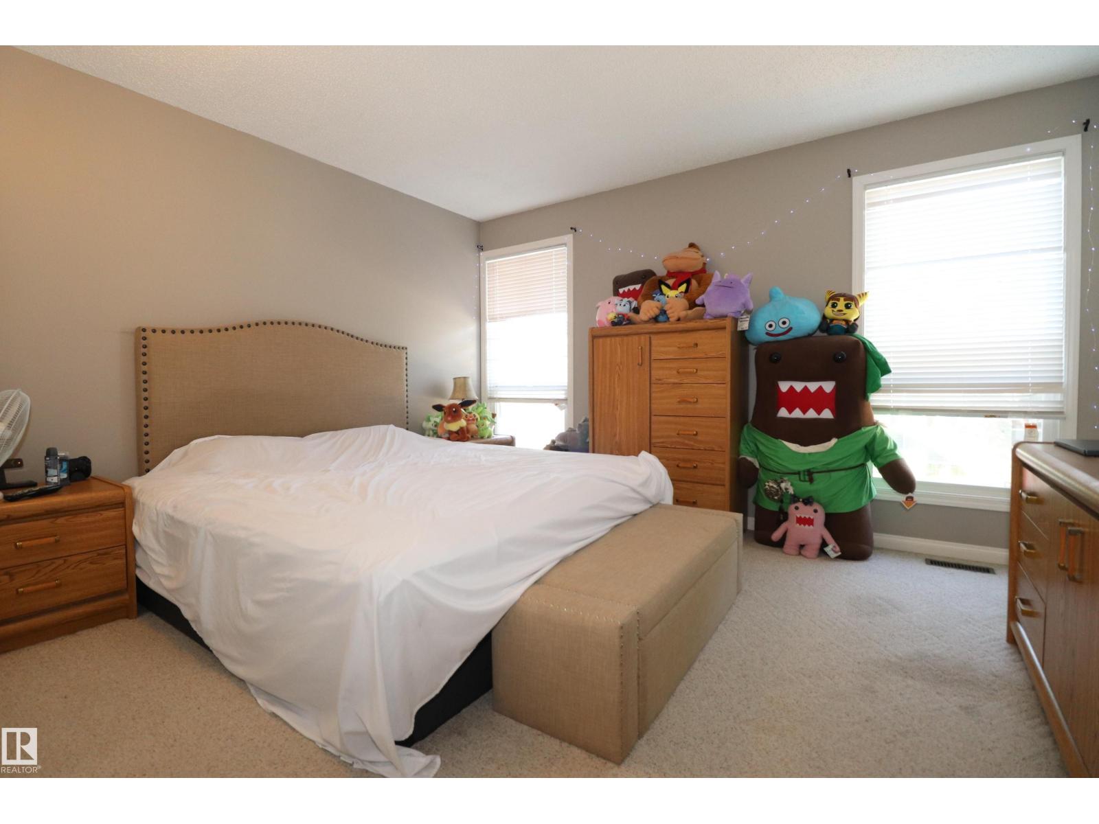 #26 4610 17 AV NW - 9