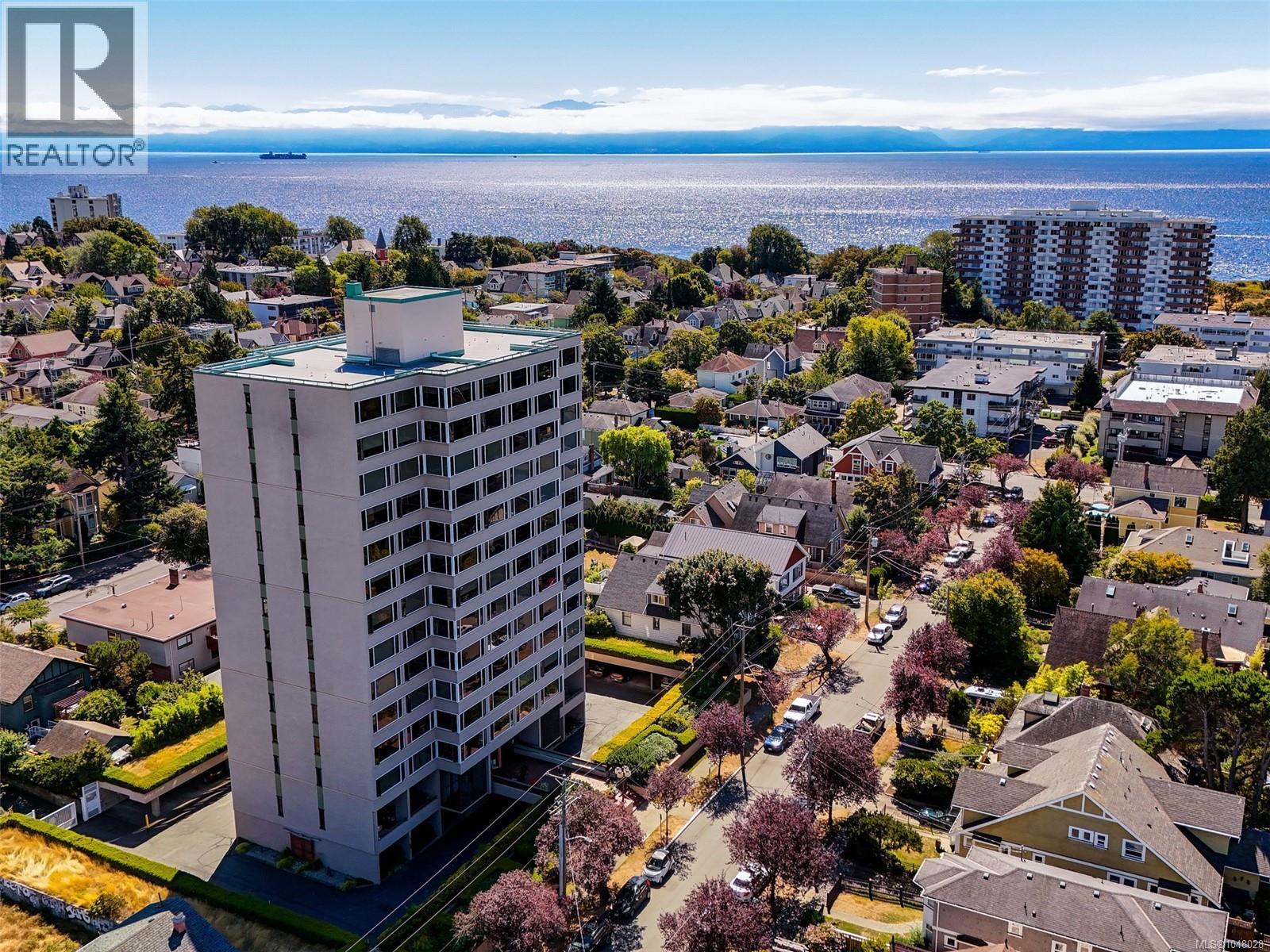 #704 139 Clarence St - 32