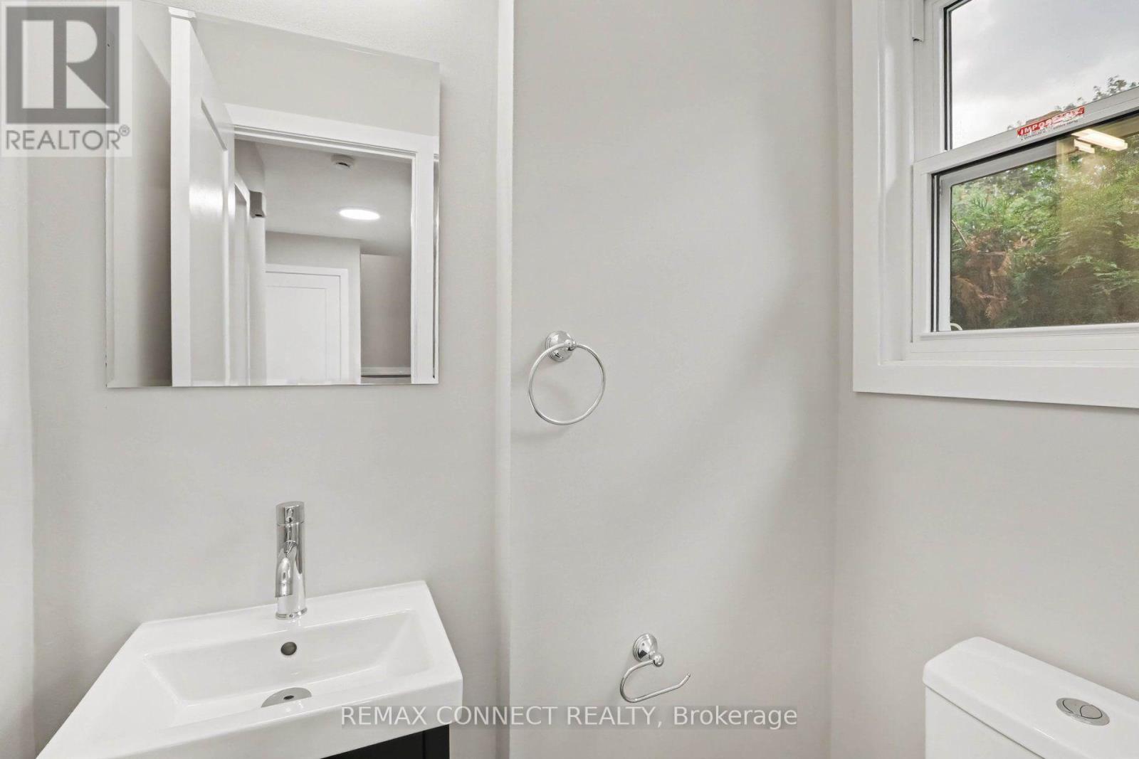 43 TYBALT CRESCENT - 18