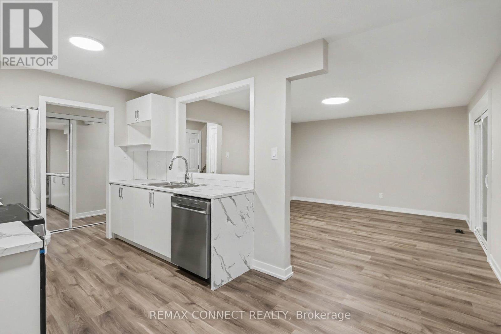 43 TYBALT CRESCENT - 4