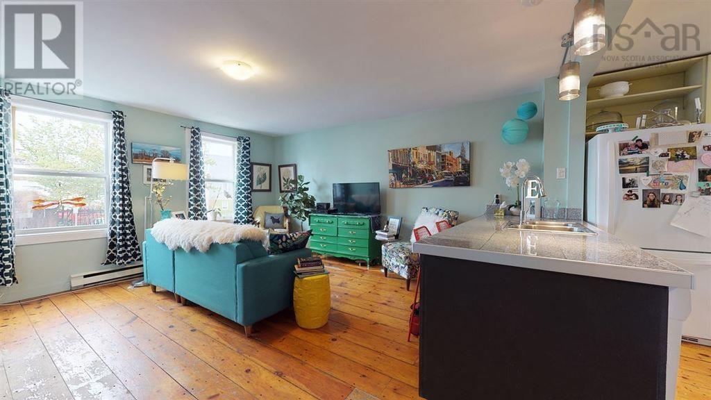 2126 Creighton Street - 4
