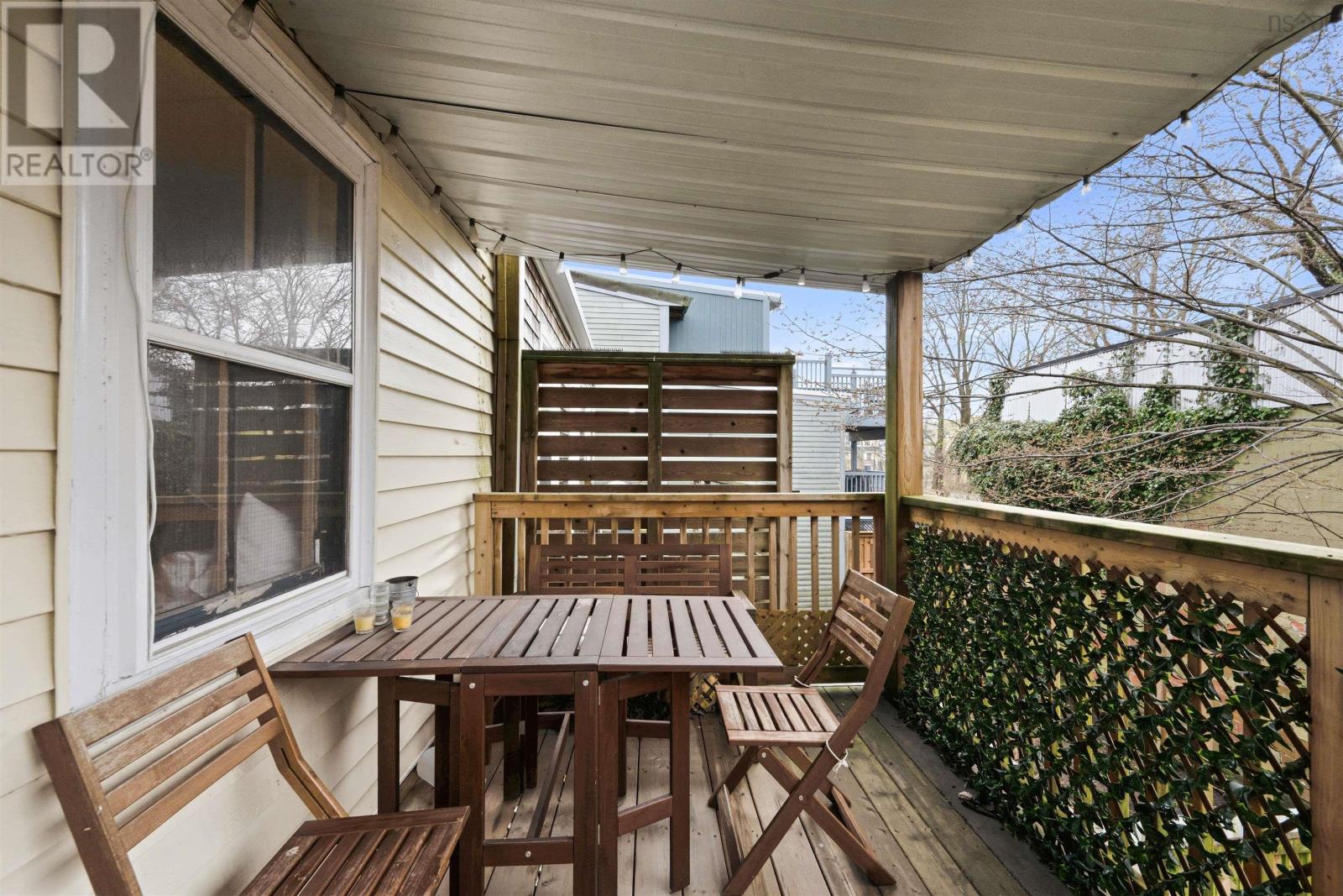 2126 Creighton Street - 46