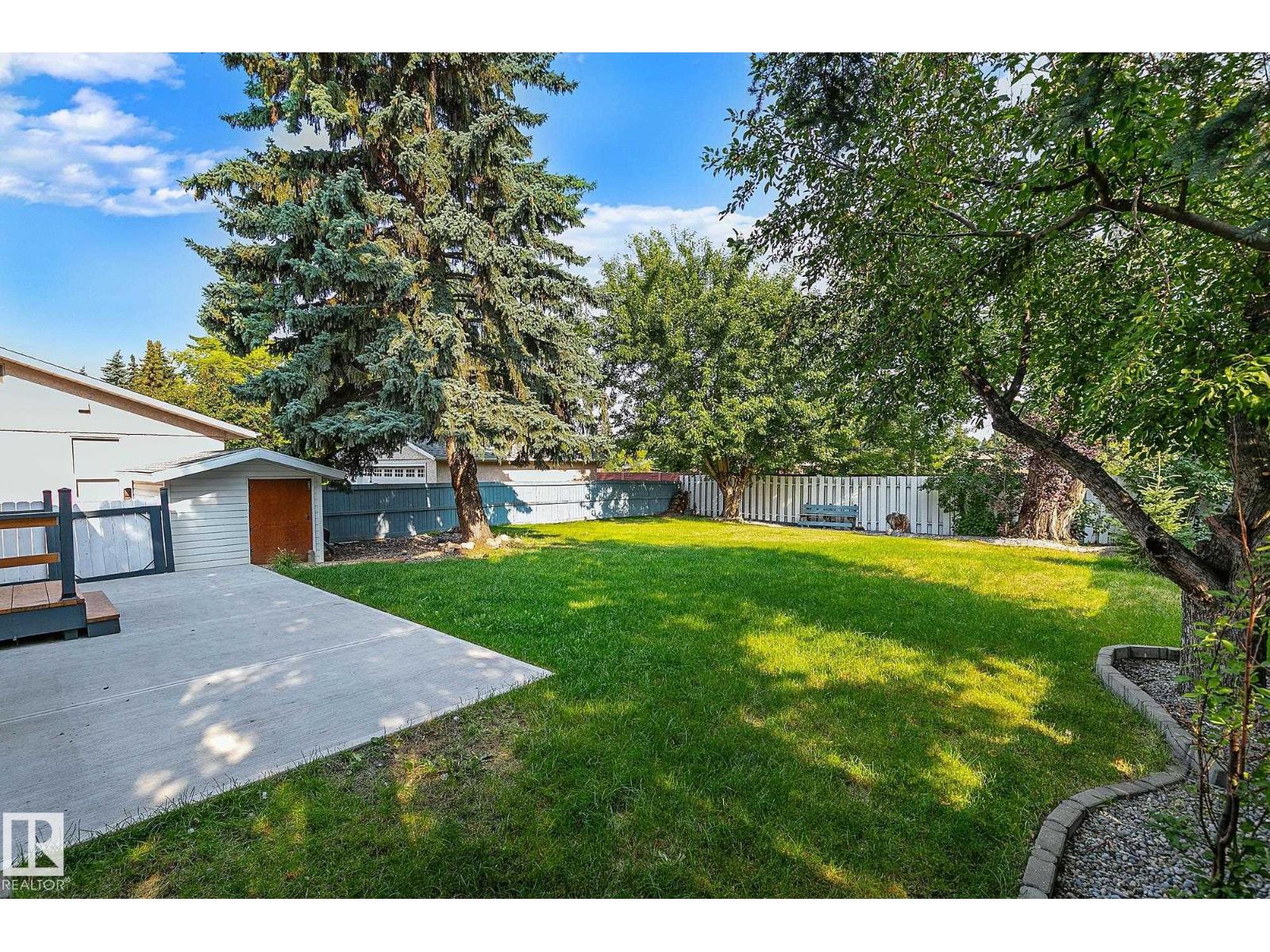 16016 78A AV NW - 35