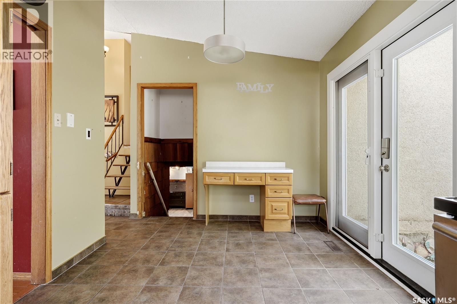 11 McSherry CRESCENT - 14